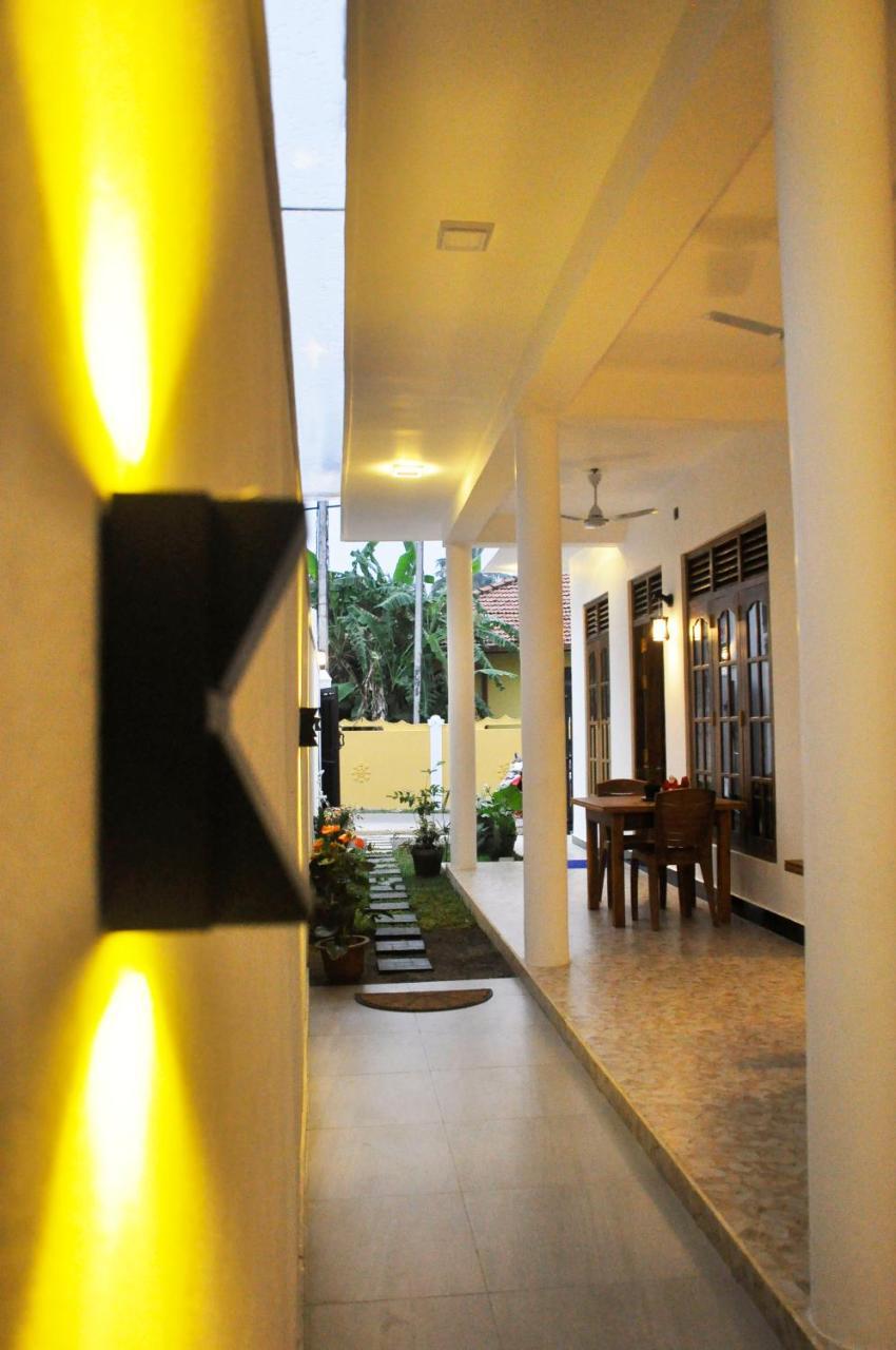 Bed and Breakfast Maduranga N Guest Mirissa Esterno foto