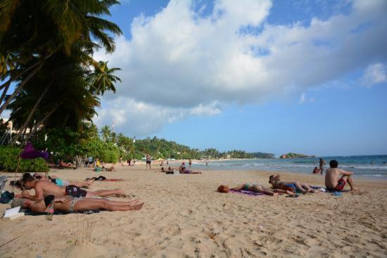 Bed and Breakfast Maduranga N Guest Mirissa Esterno foto